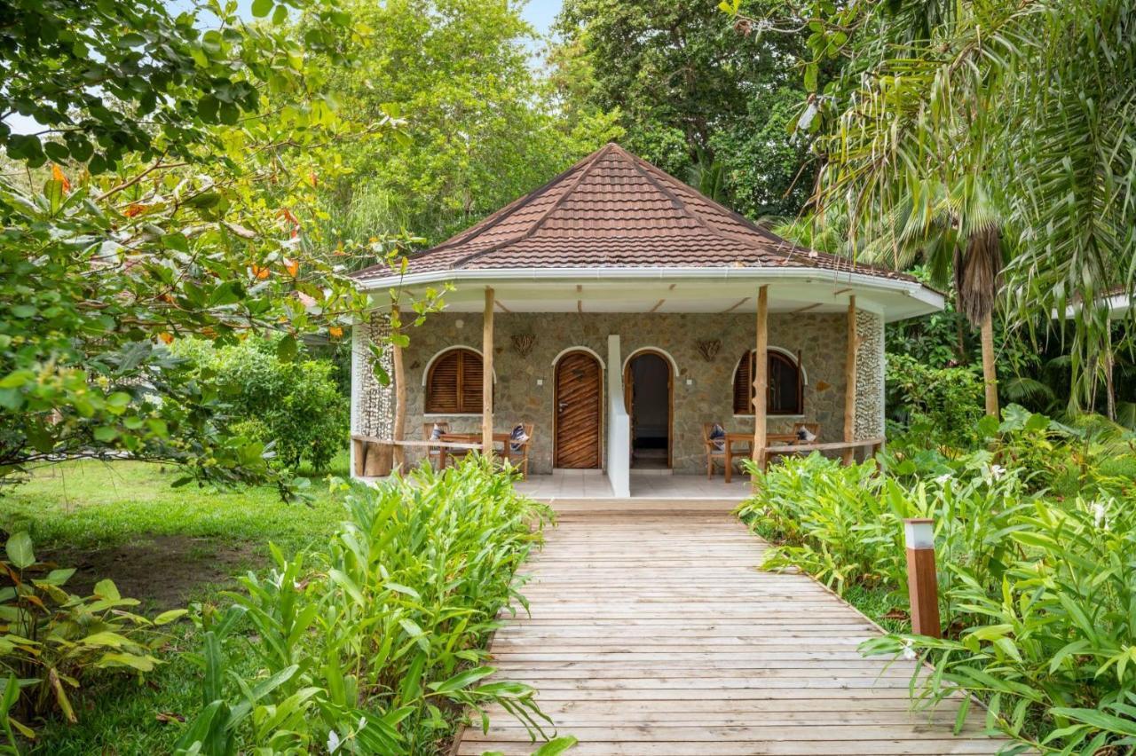 Bliss Praslin 4*